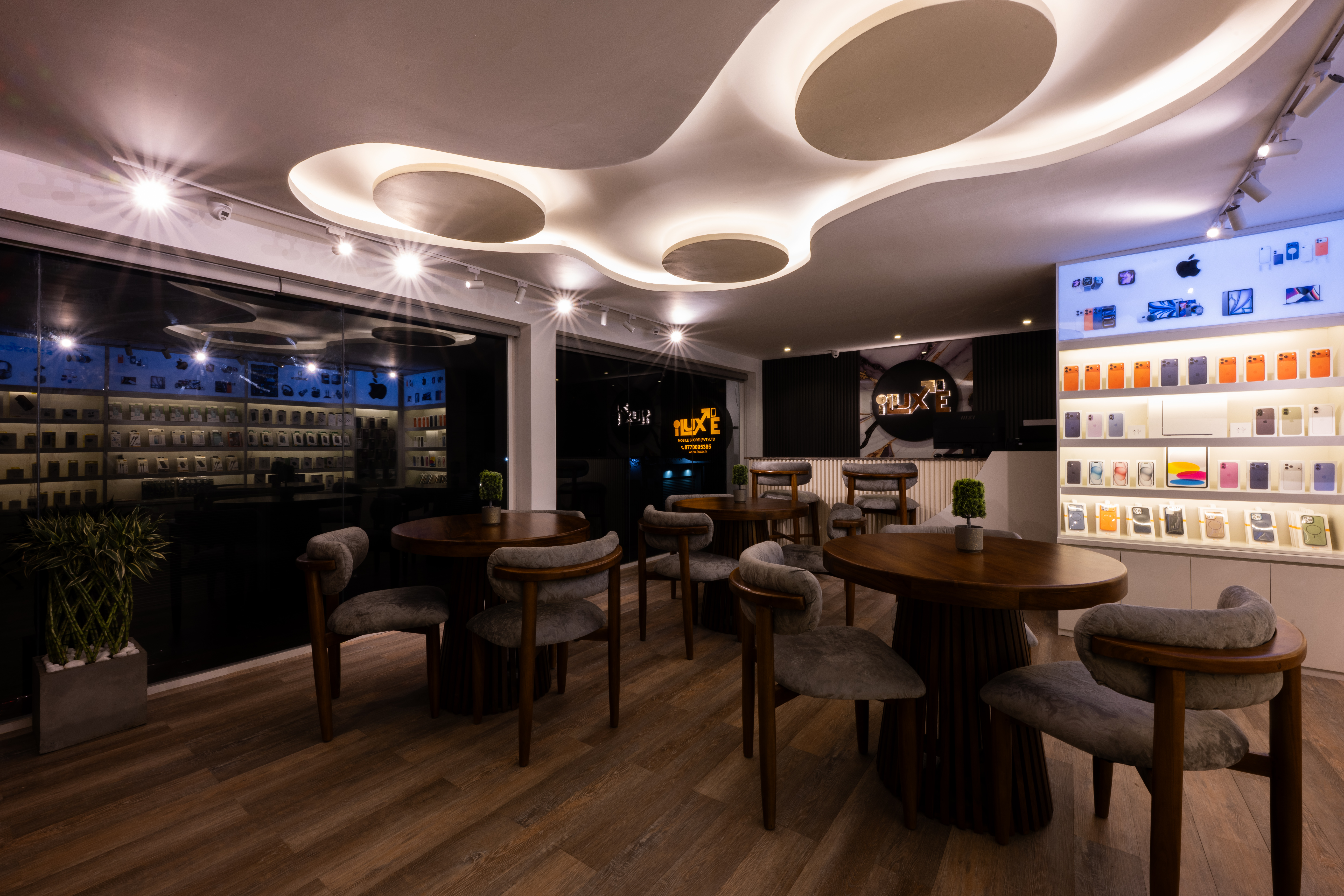 iLUXE store interior